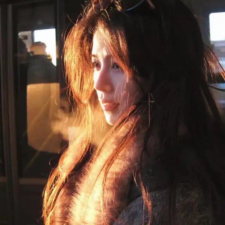 一屋女人封面